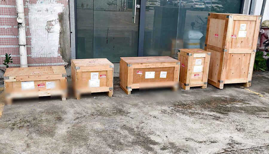 Wooden cases packed for XWELL laboratory battery equipment shipment to Algeria